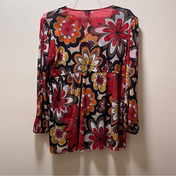 Sweet Pea by Stacy Frati Boho Hippie Chic Floral V-Neck Double Mesh Top, Larger - Picture 2 of 6